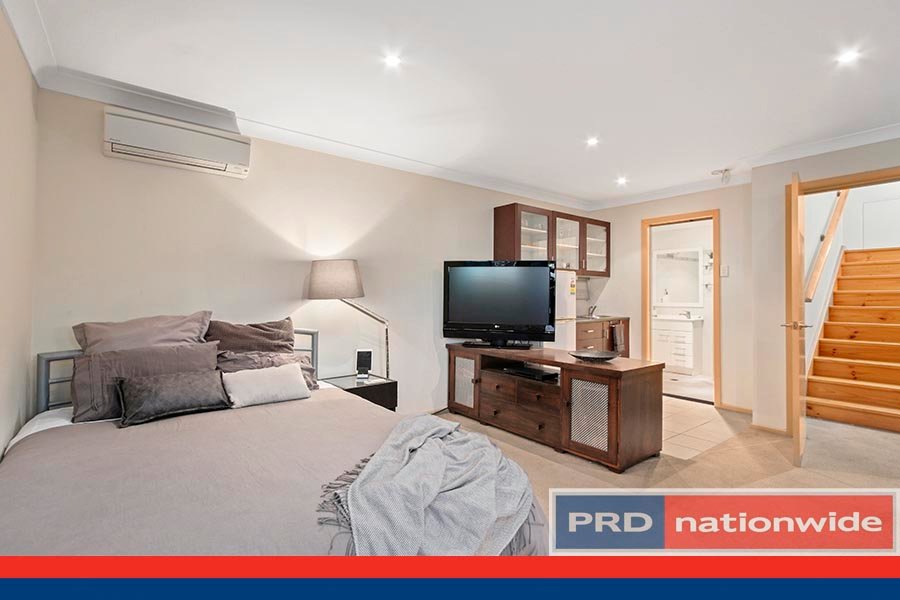 1 Baringa Road MORTDALE 9