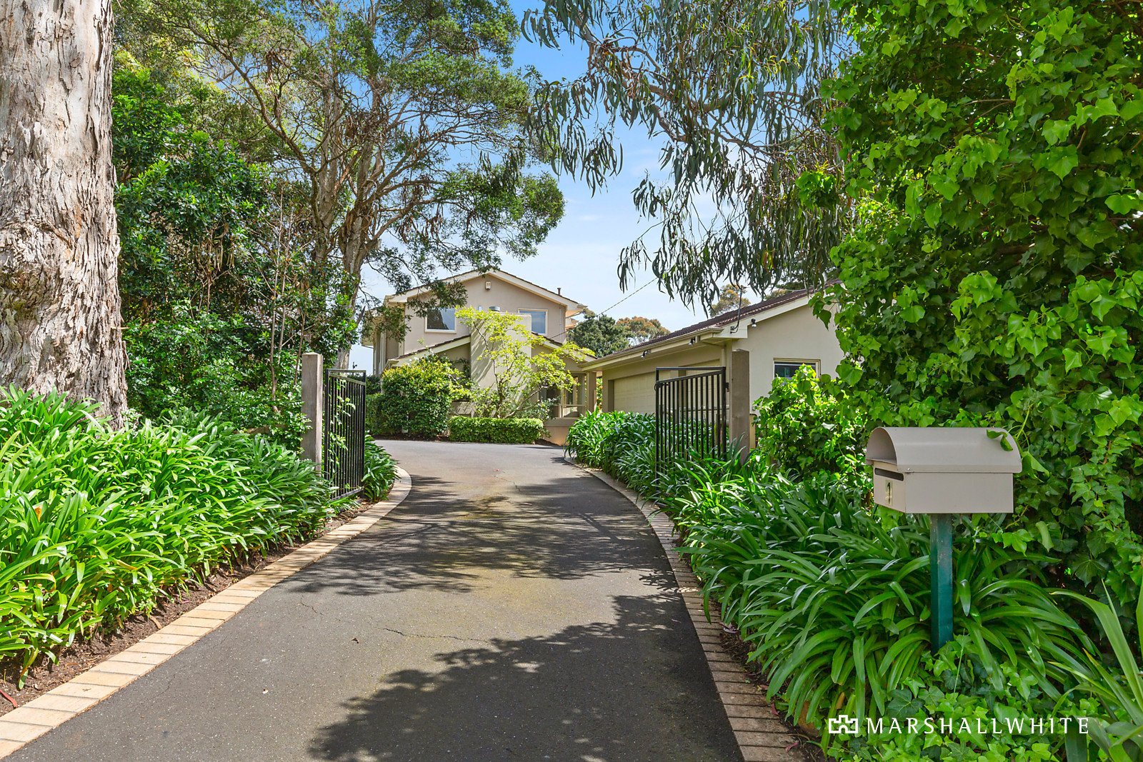 1 Barton Drive, Mount Eliza, VIC