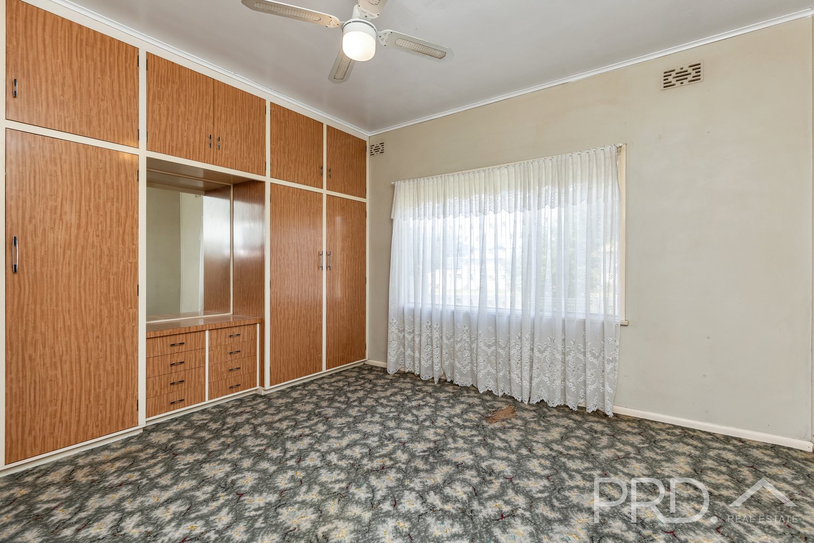 1 Bassett Street TUMUT 7