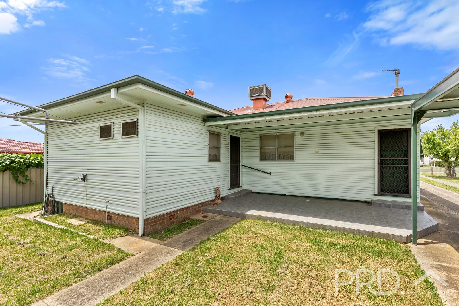 1 Bassett Street TUMUT 11