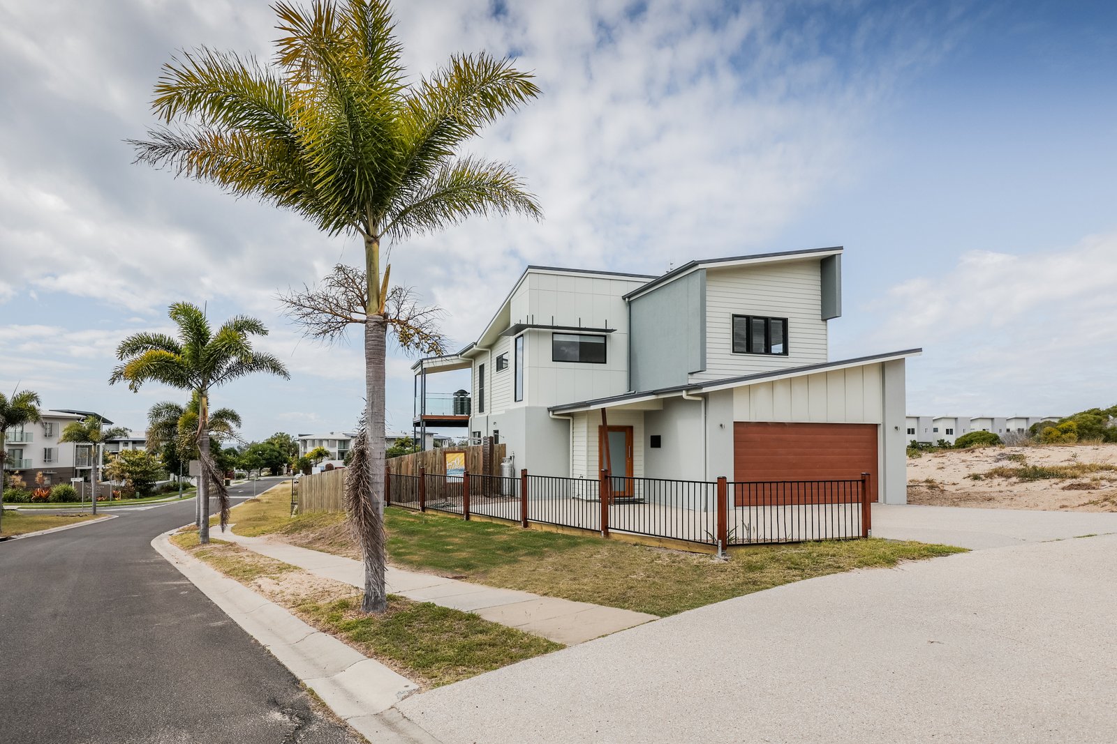 20 Marine Parade, AGNES WATER QLD 4677