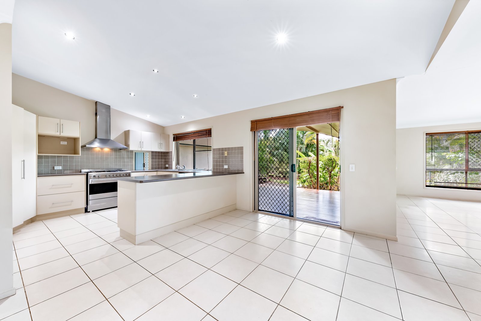 1 Beames Crescent CANNON VALLEY 4