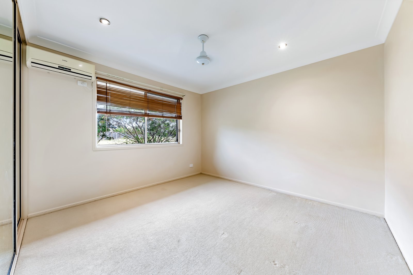 1 Beames Crescent CANNON VALLEY 12