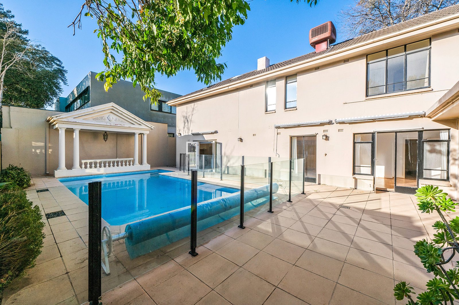 Real Estate and Property in 1 Bellaire Court, Toorak, VIC