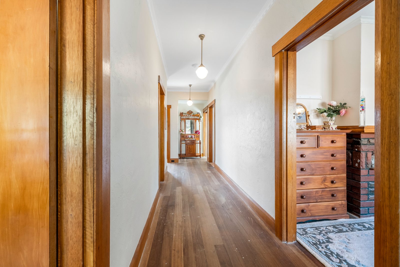 1 Beverley Grove WEST MOONAH 7