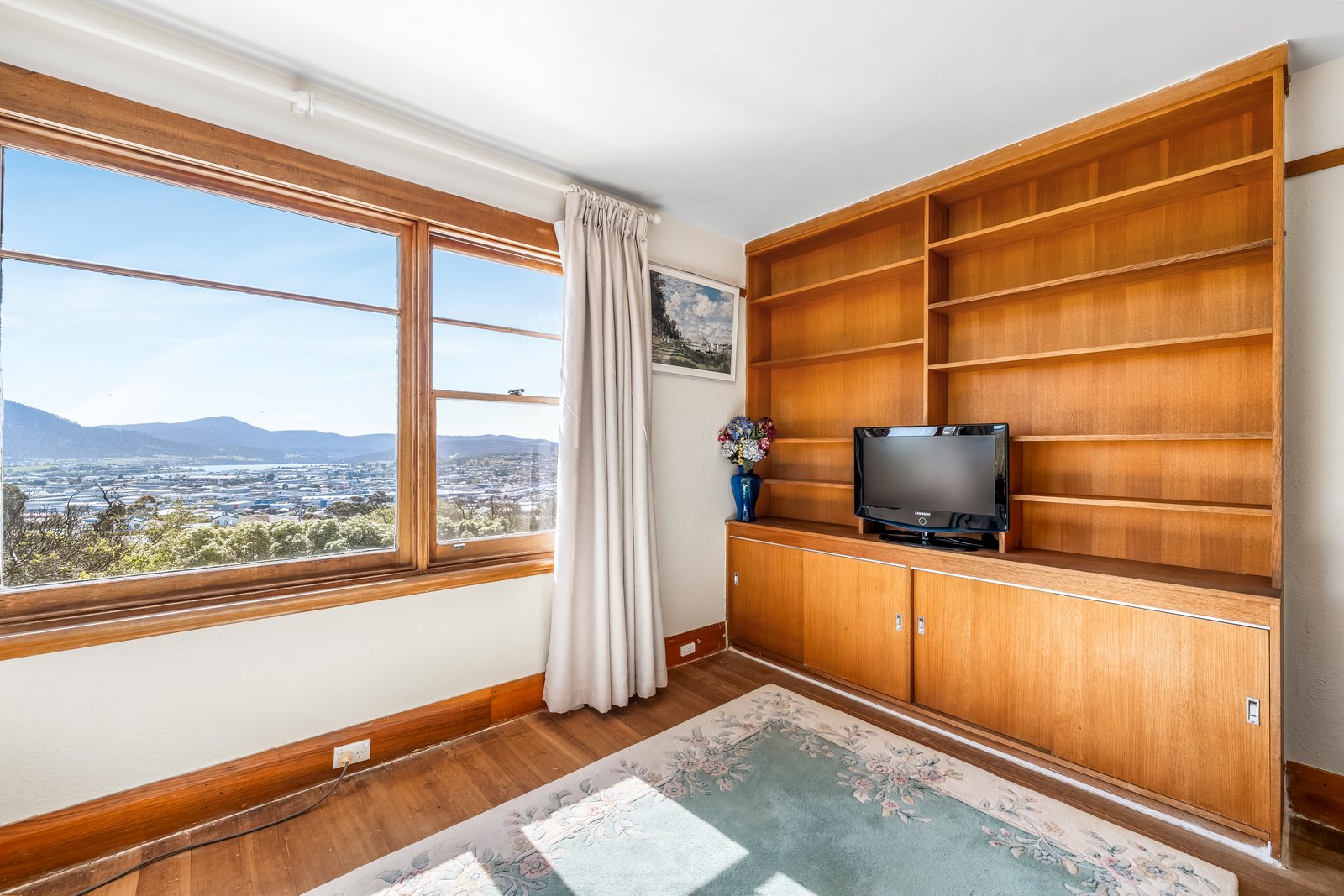 1 Beverley Grove WEST MOONAH 9