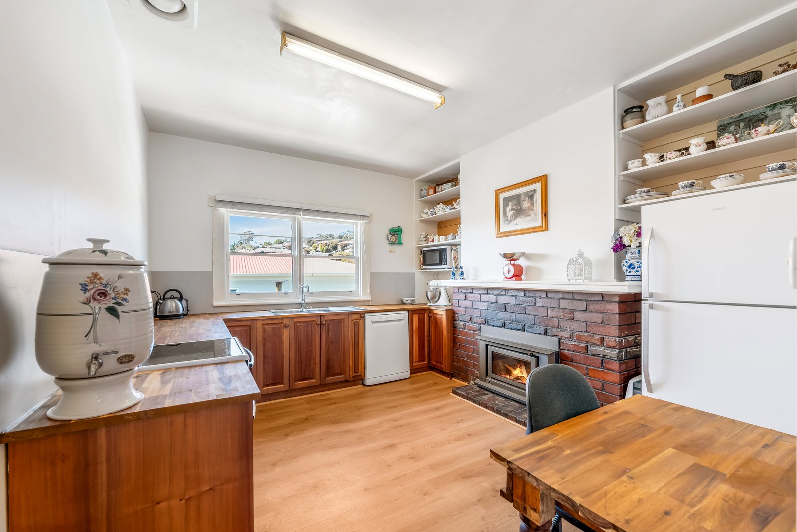 1 Beverley Grove WEST MOONAH 11