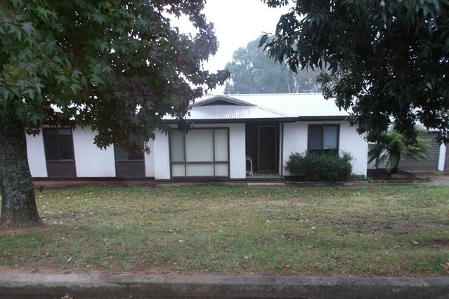 1 Birch Street BATLOW 1