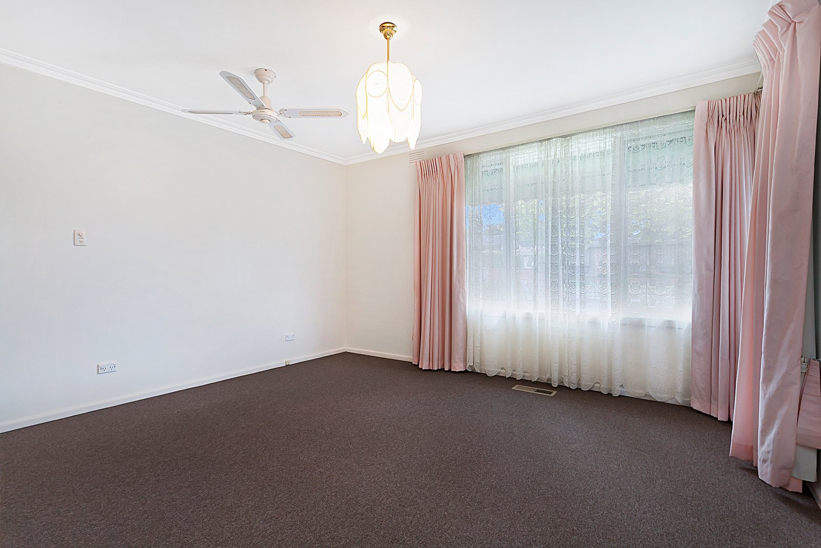 Gallery: 1 Bogey Court