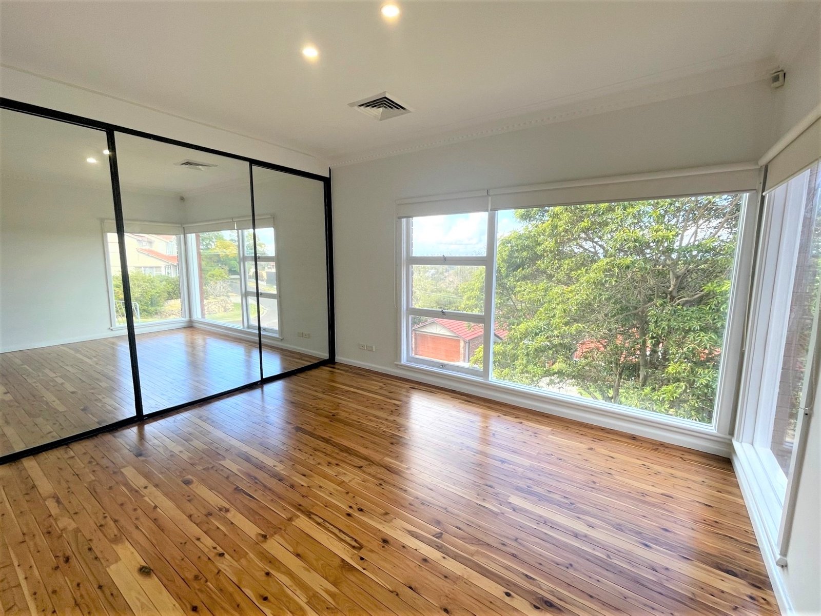 1 Booyong Avenue LUGARNO 5