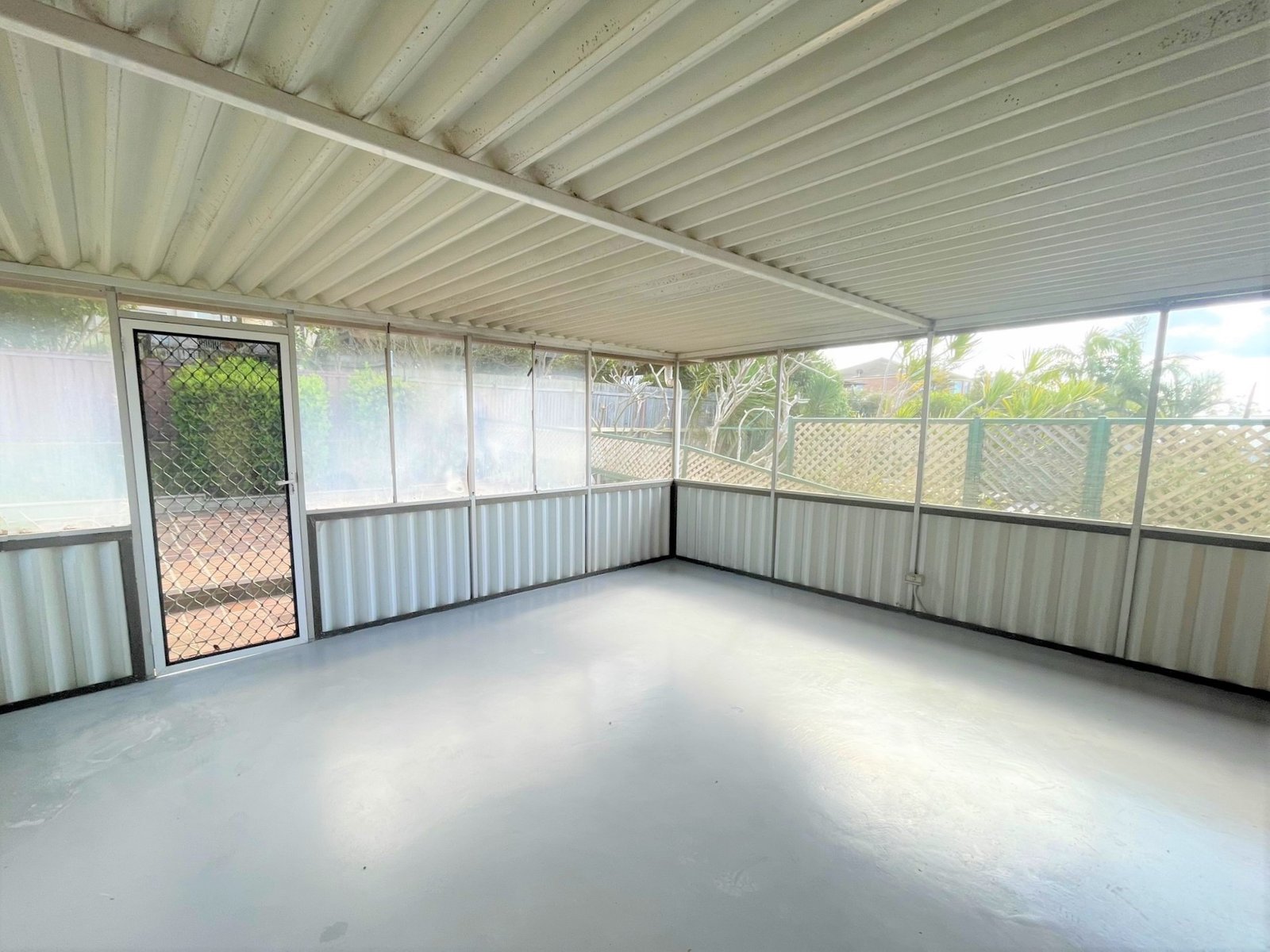 1 Booyong Avenue LUGARNO 7