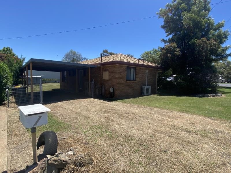 1 Boronia Drive TAMWORTH 1