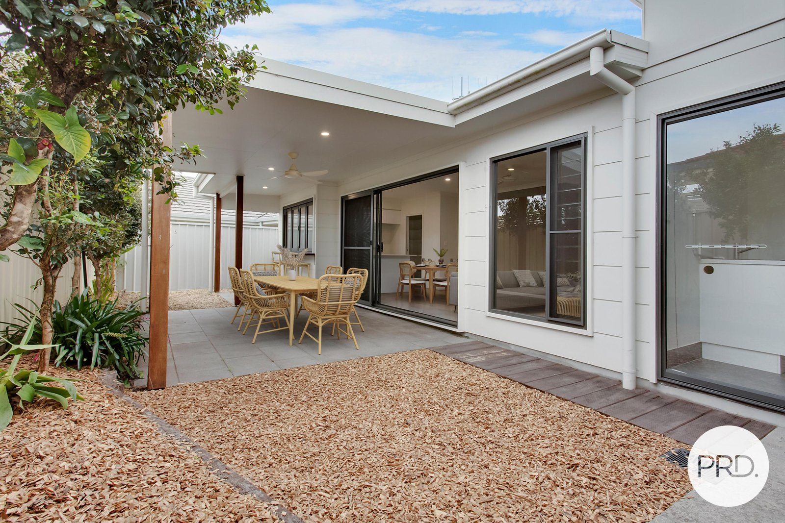 1 Borrowdale Avenue DUNBOGAN 4
