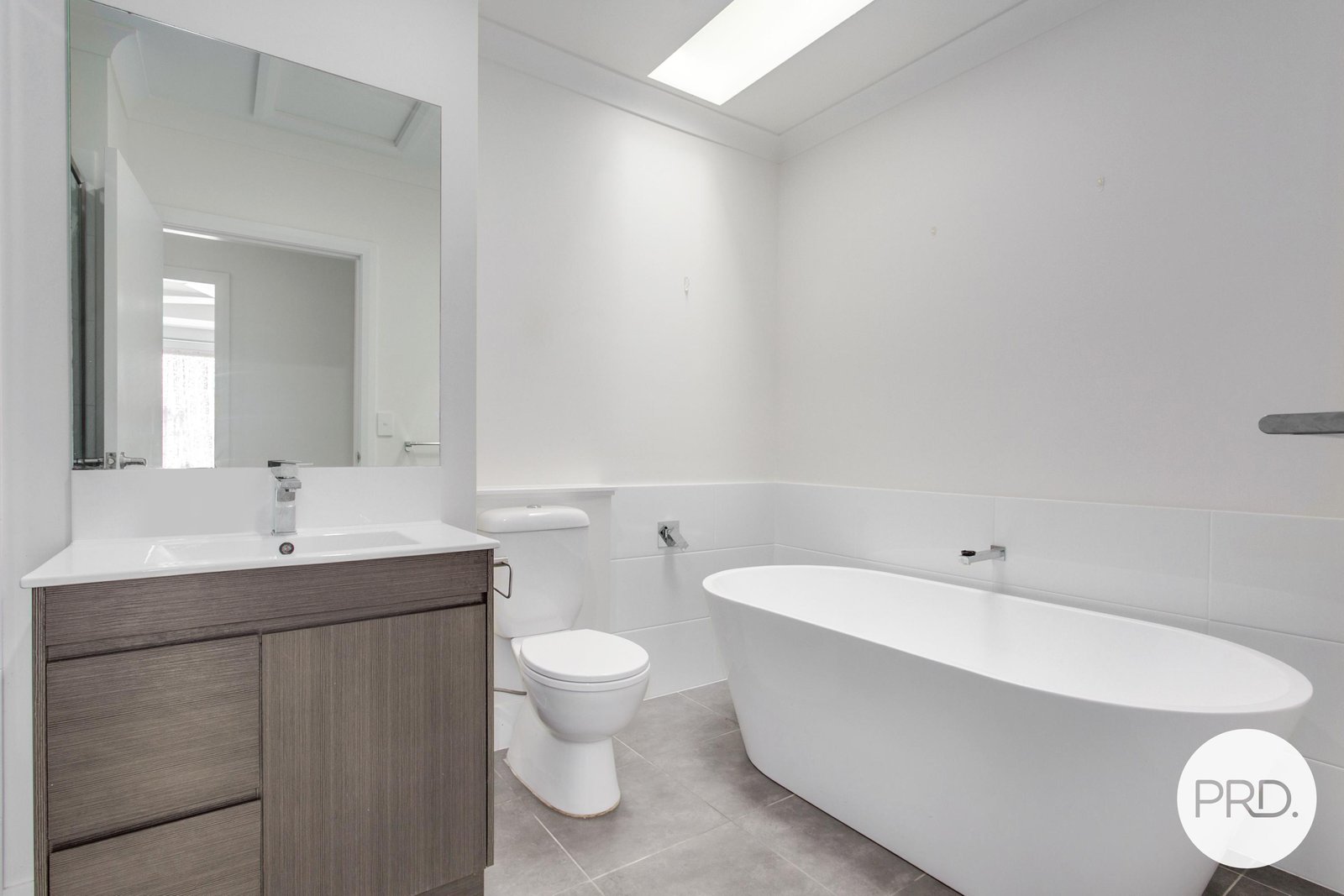 1 Borrowdale Avenue DUNBOGAN 10