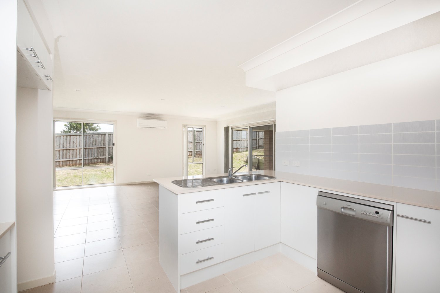 1 Boxer st  GILLIESTON HEIGHTS 2