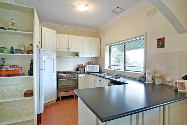 Gallery: 1 Brentwood Close