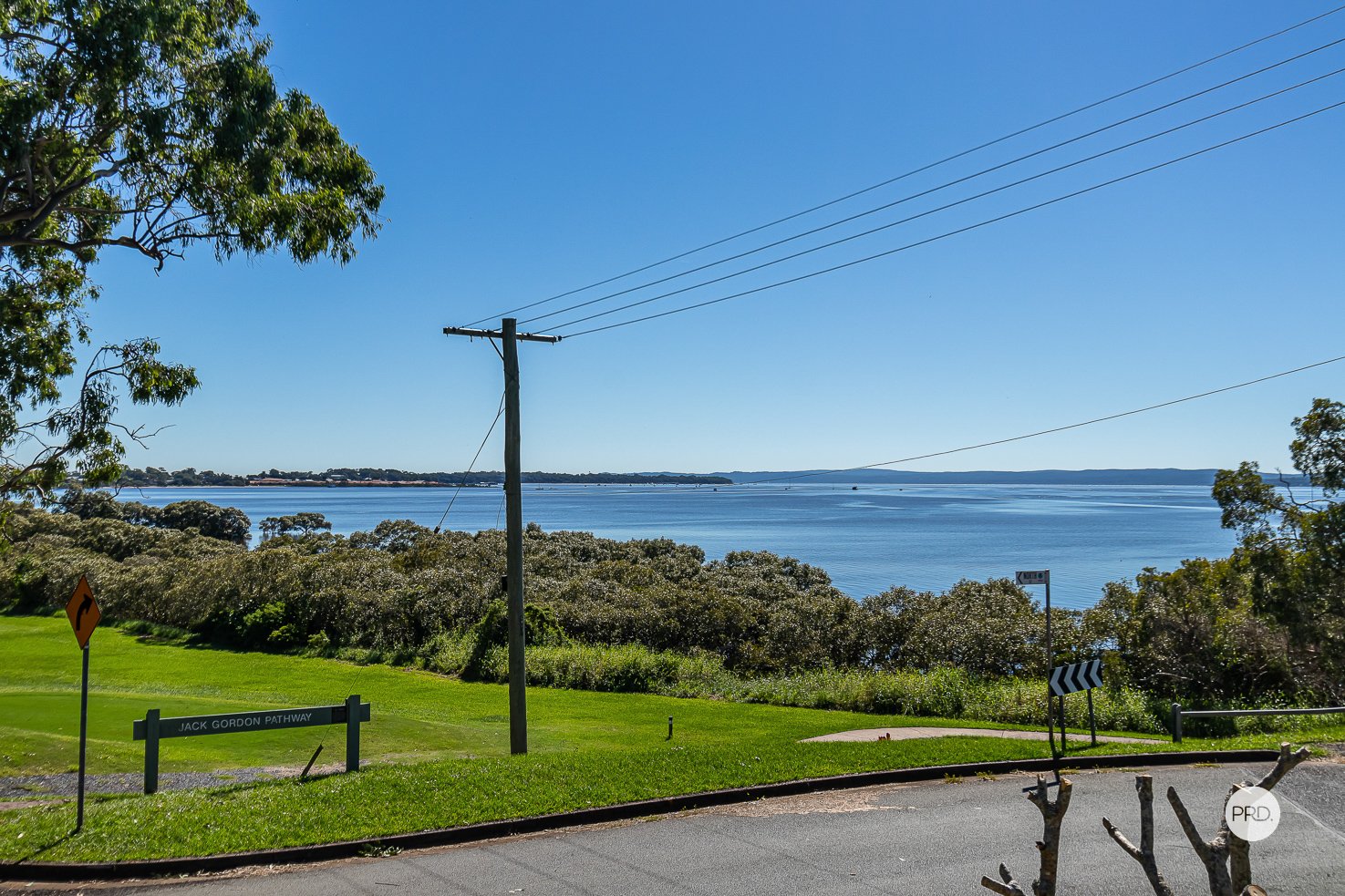 1 BROADWATER Terrace REDLAND BAY 18