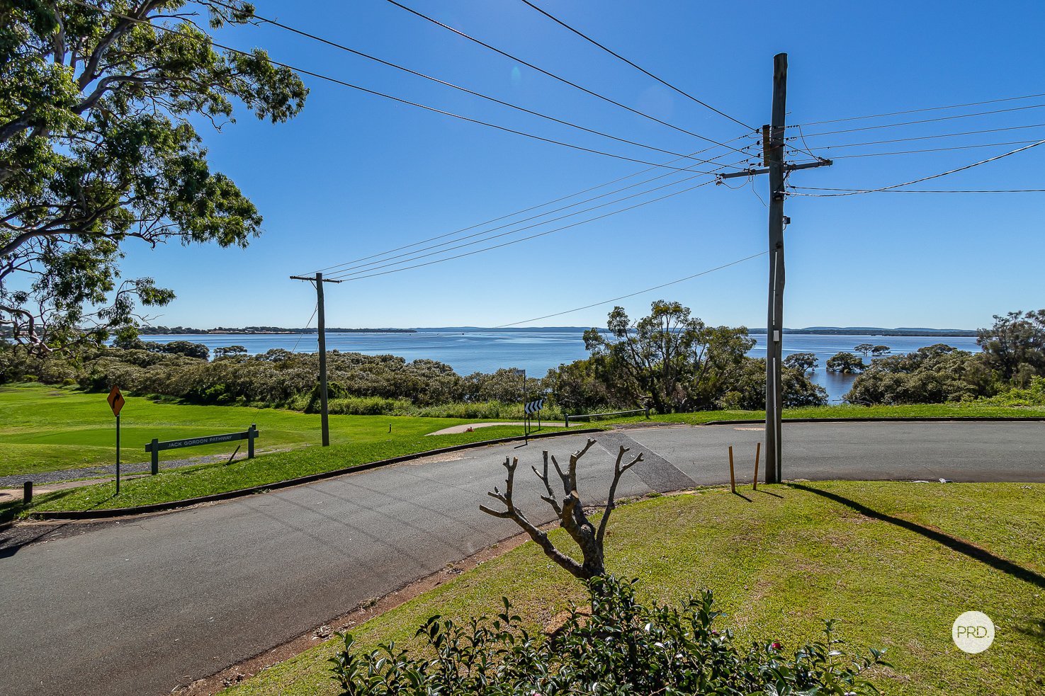 1 BROADWATER Terrace REDLAND BAY 20