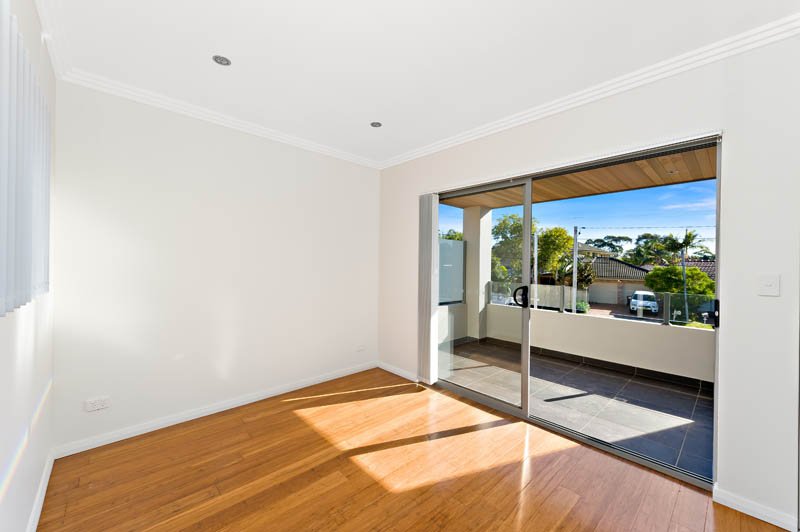 1 Bruce Ave  PANANIA 4