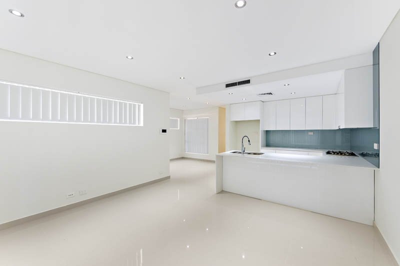 1 Bruce Ave  PANANIA 8