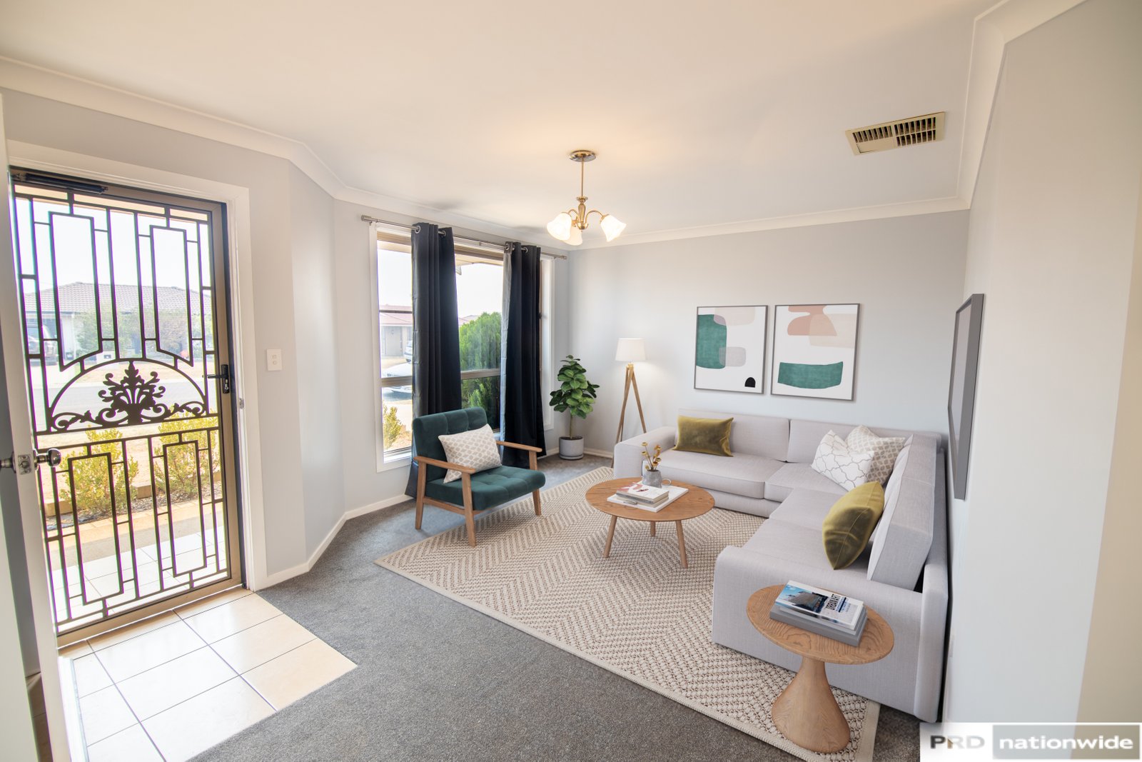 1 Burdekin Place TAMWORTH 2