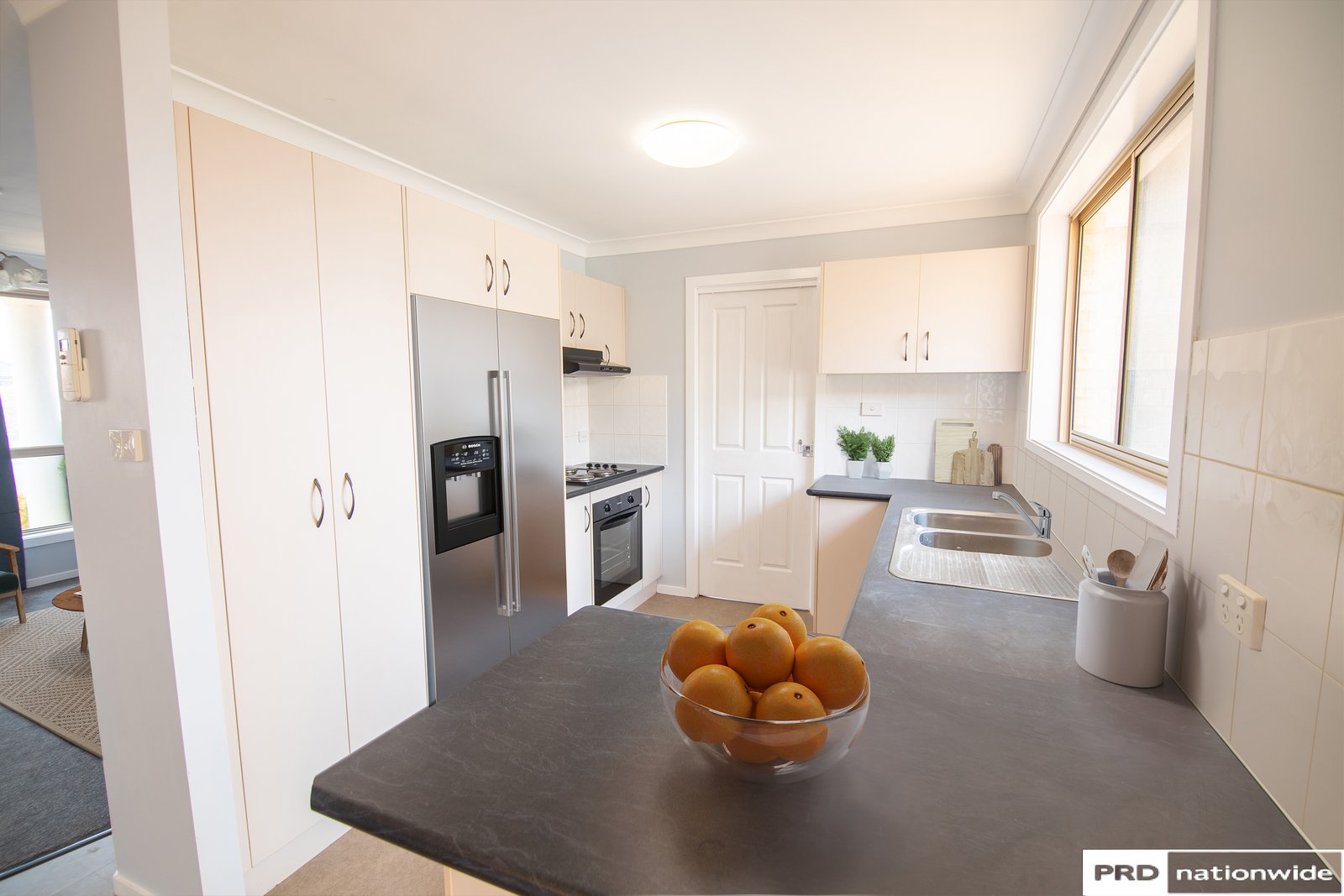 1 Burdekin Place TAMWORTH 3