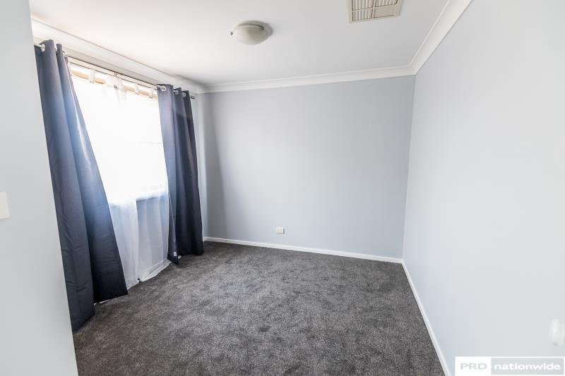 1 Burdekin Place TAMWORTH 5