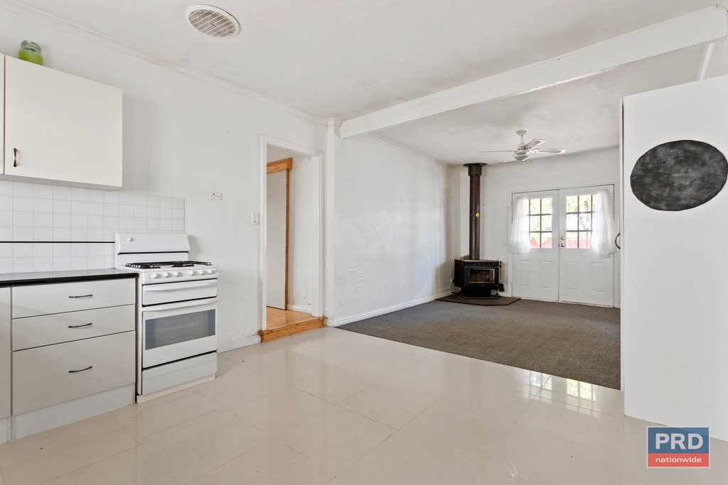 1 Burn Street GOLDEN SQUARE 7