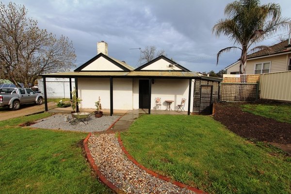 1 Burn Street GOLDEN SQUARE 1