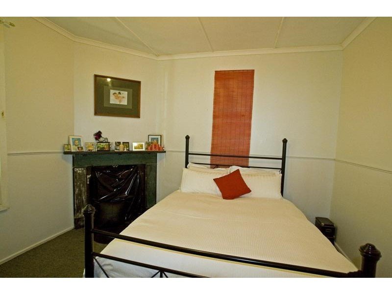 1 Burn Street GOLDEN SQUARE 8