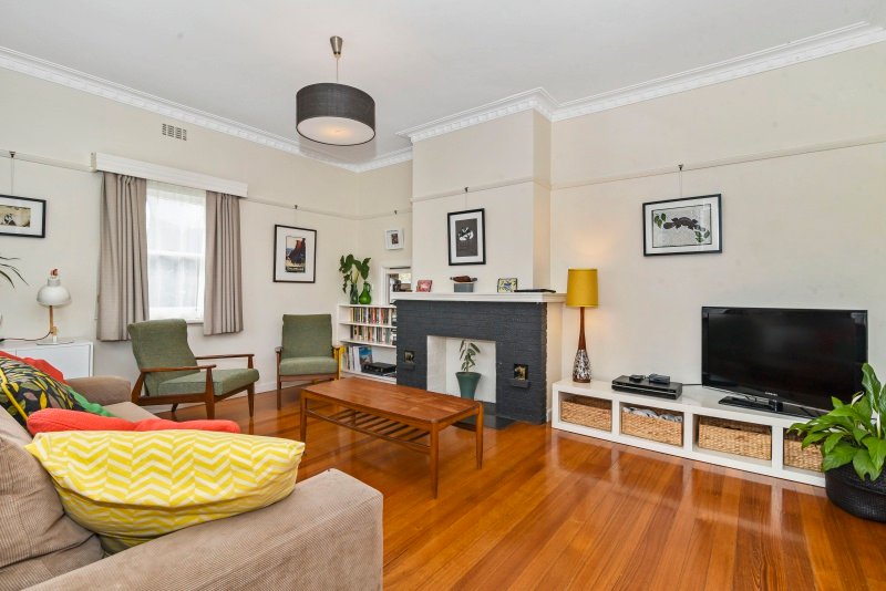 1 Burrell Street FLORA HILL 2