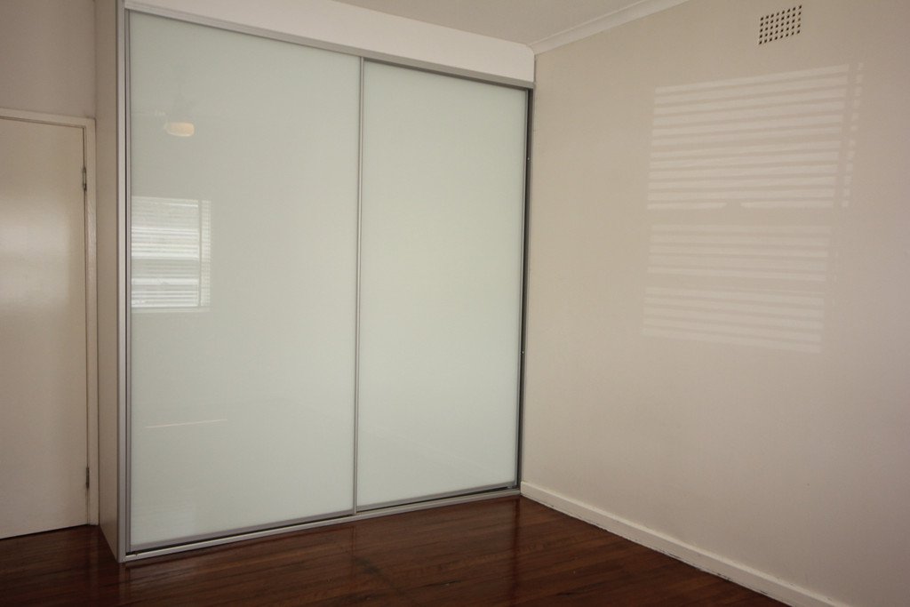 1 Carinya Ave  BEVERLY HILLS 8
