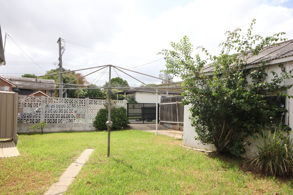 1 Carinya Ave  BEVERLY HILLS 11