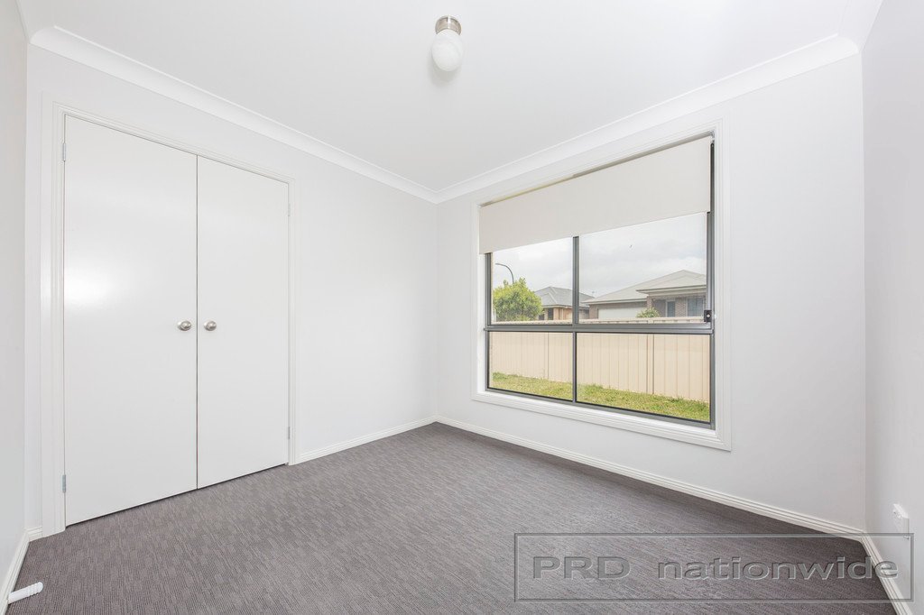 1 Carlow Way EAST MAITLAND 9