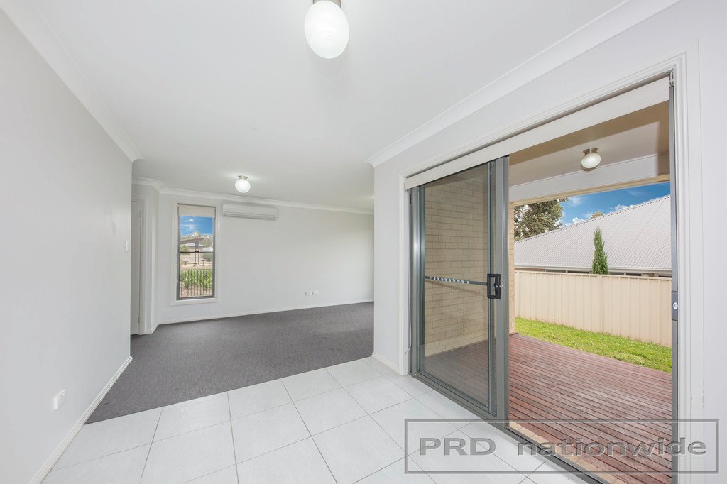 1 Carlow Way EAST MAITLAND 12