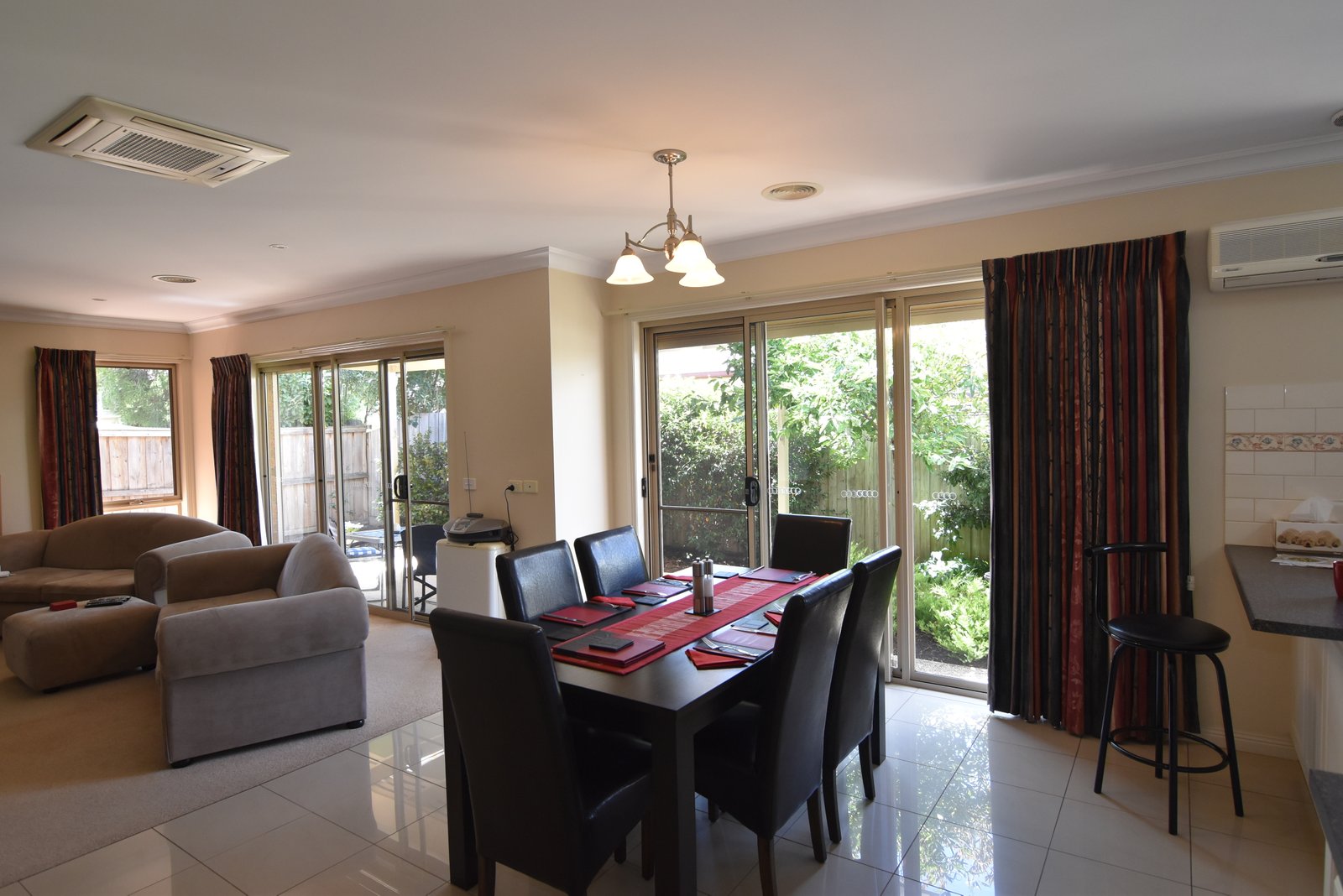 Gallery: 1 Cedarville Close