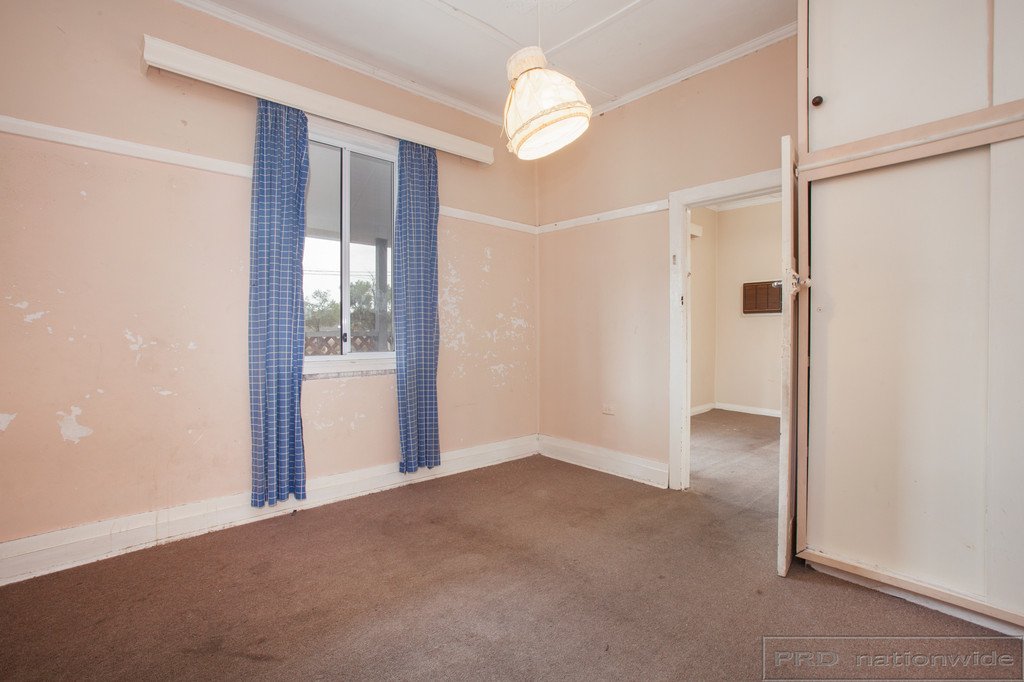 1 Cessnock Rd  WESTON 4