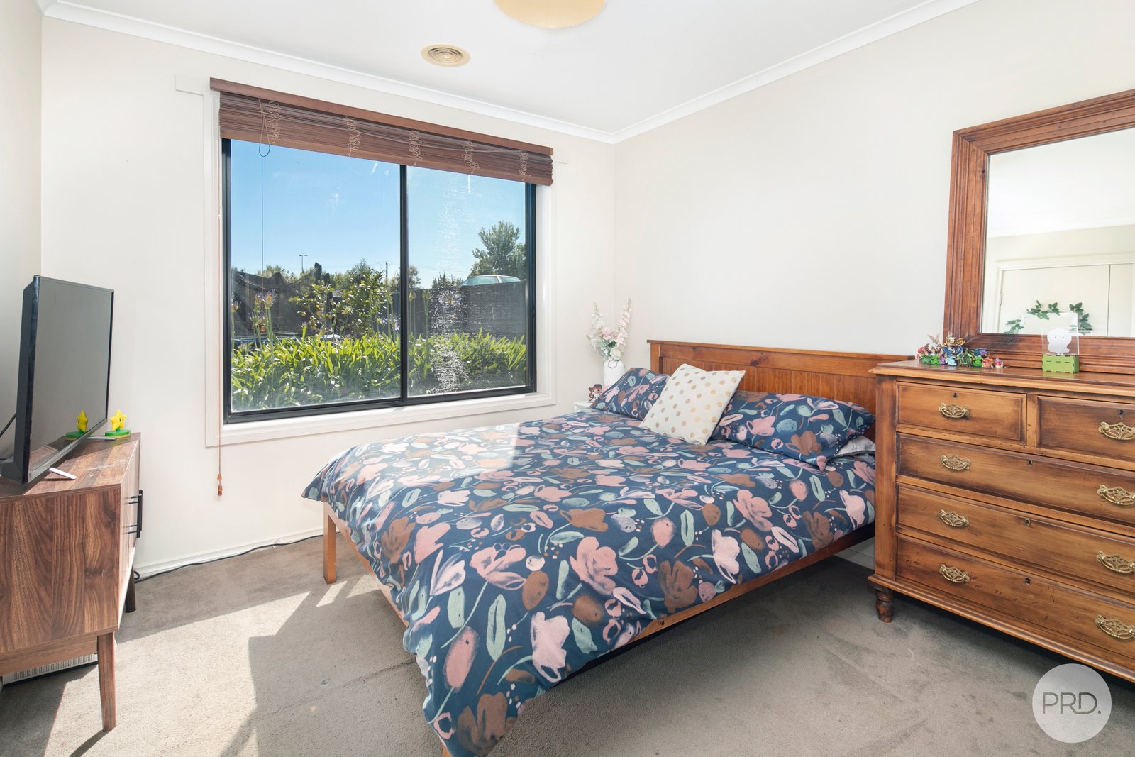 1 Chapel Cross Court WINTER VALLEY 6