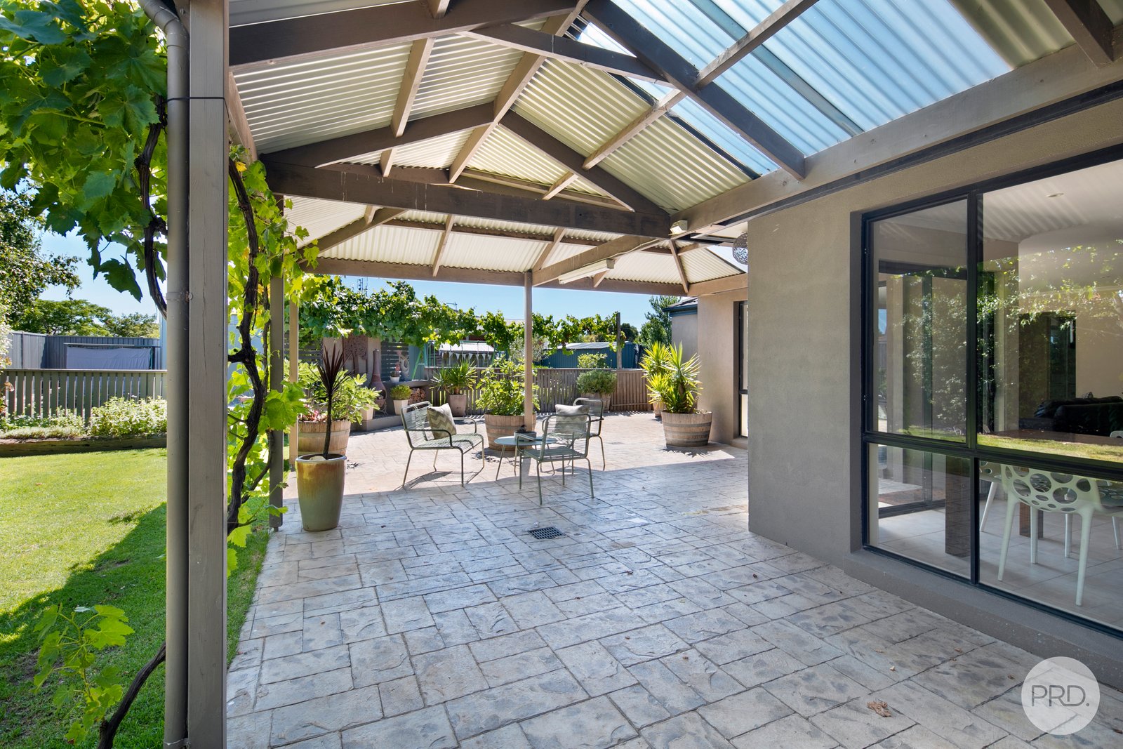 1 Chapel Cross Court WINTER VALLEY 8