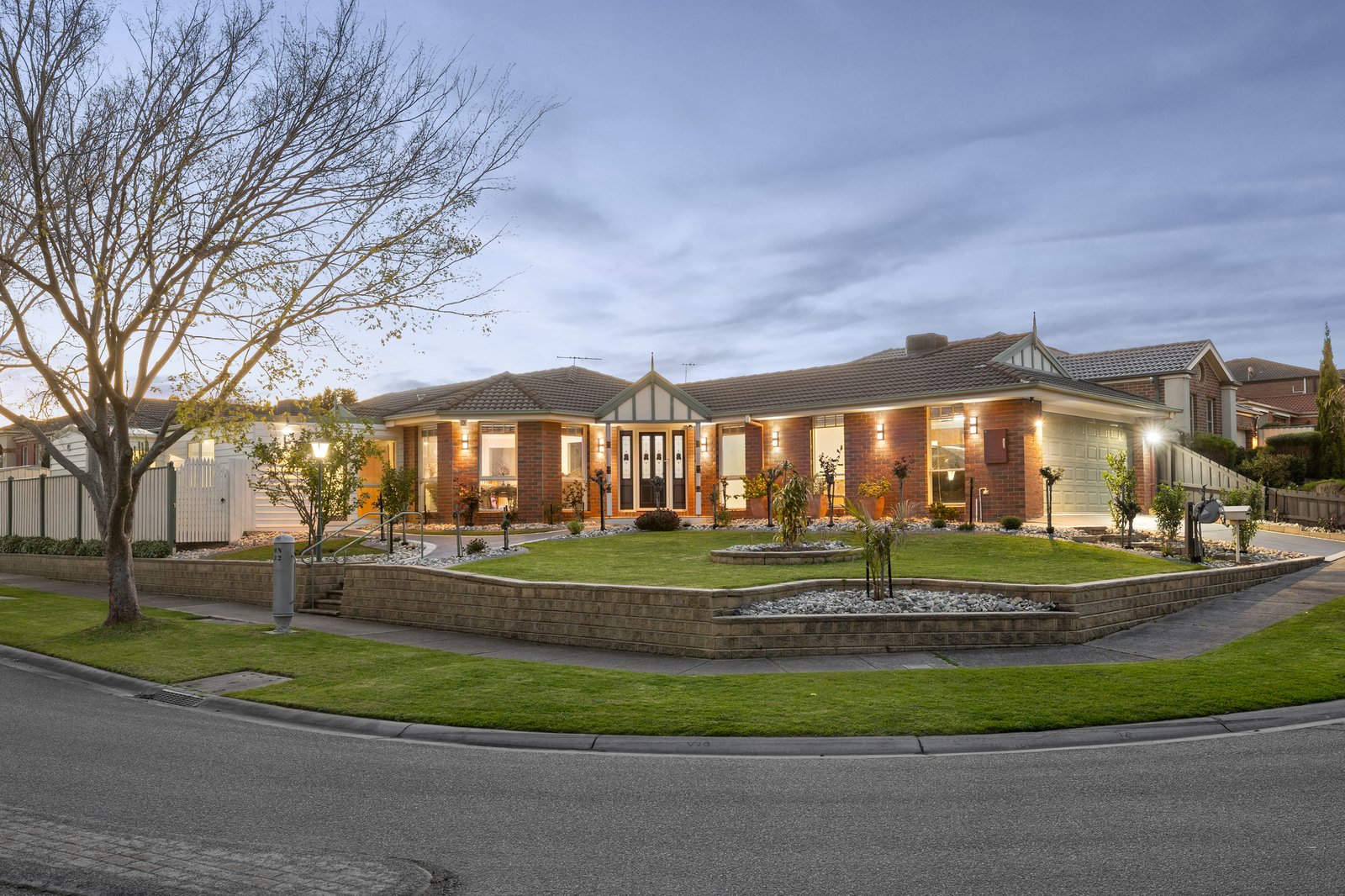 Photos: 1 Charmouth Place