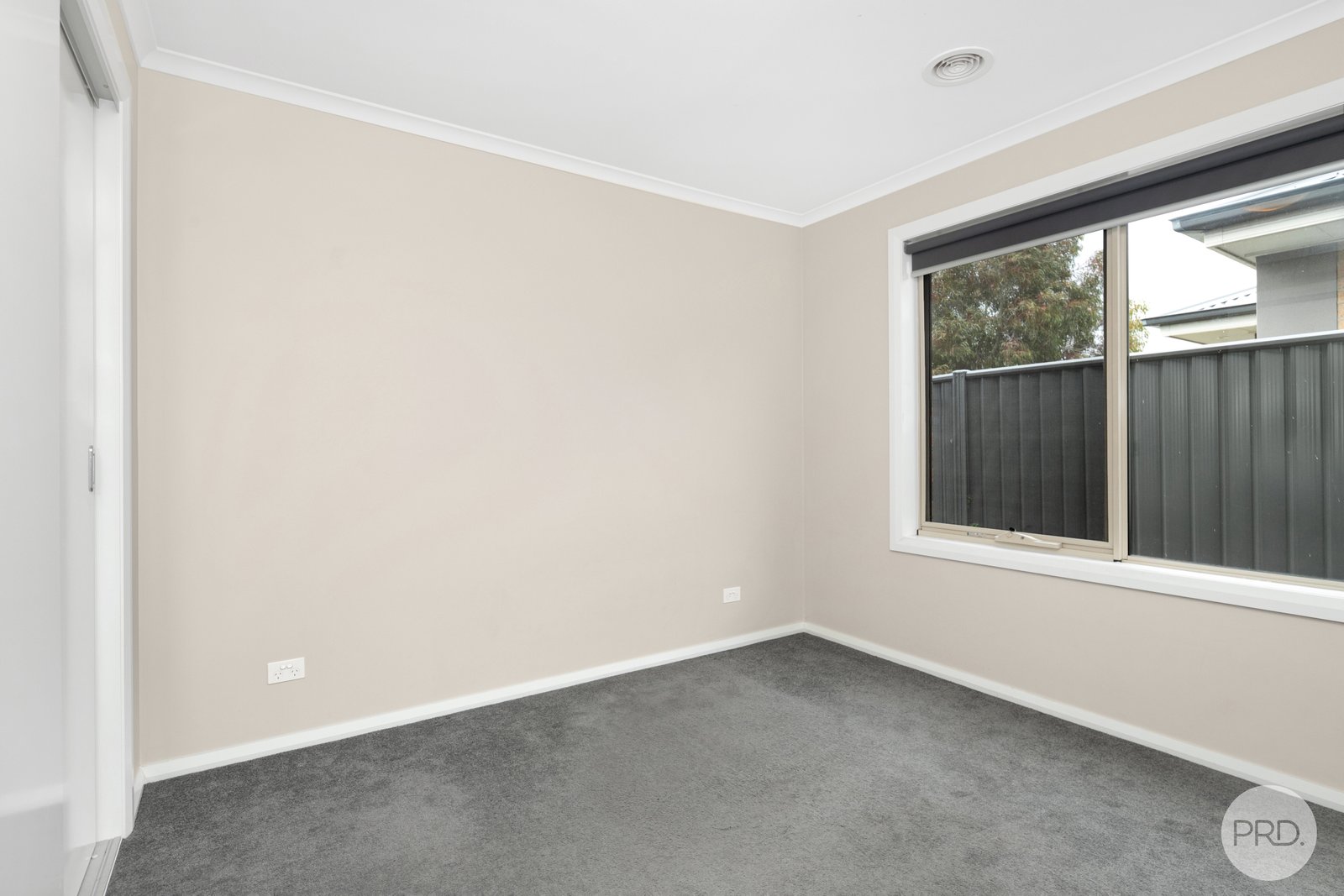 1 Charolais Street DELACOMBE 2