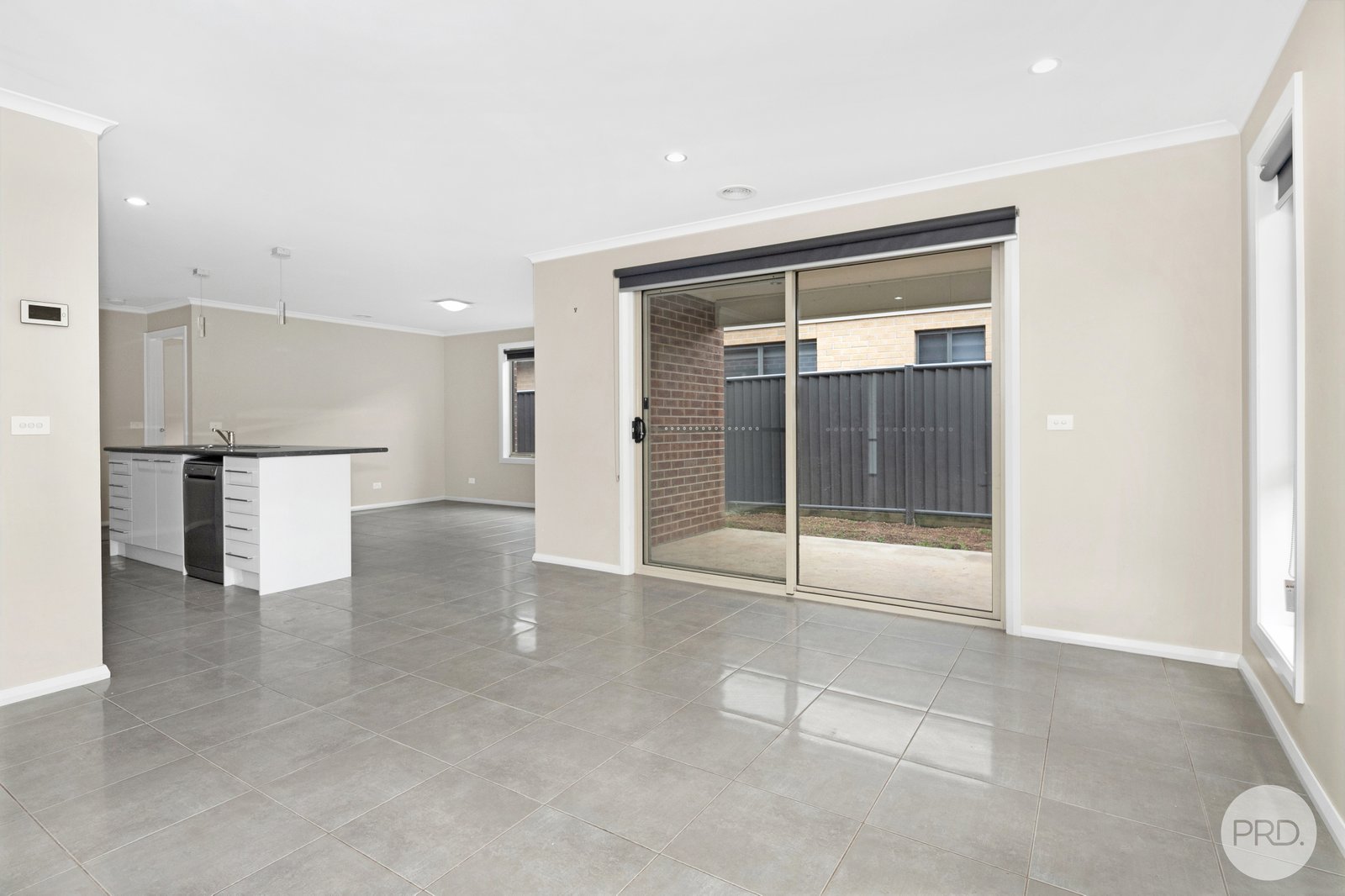 1 Charolais Street DELACOMBE 4