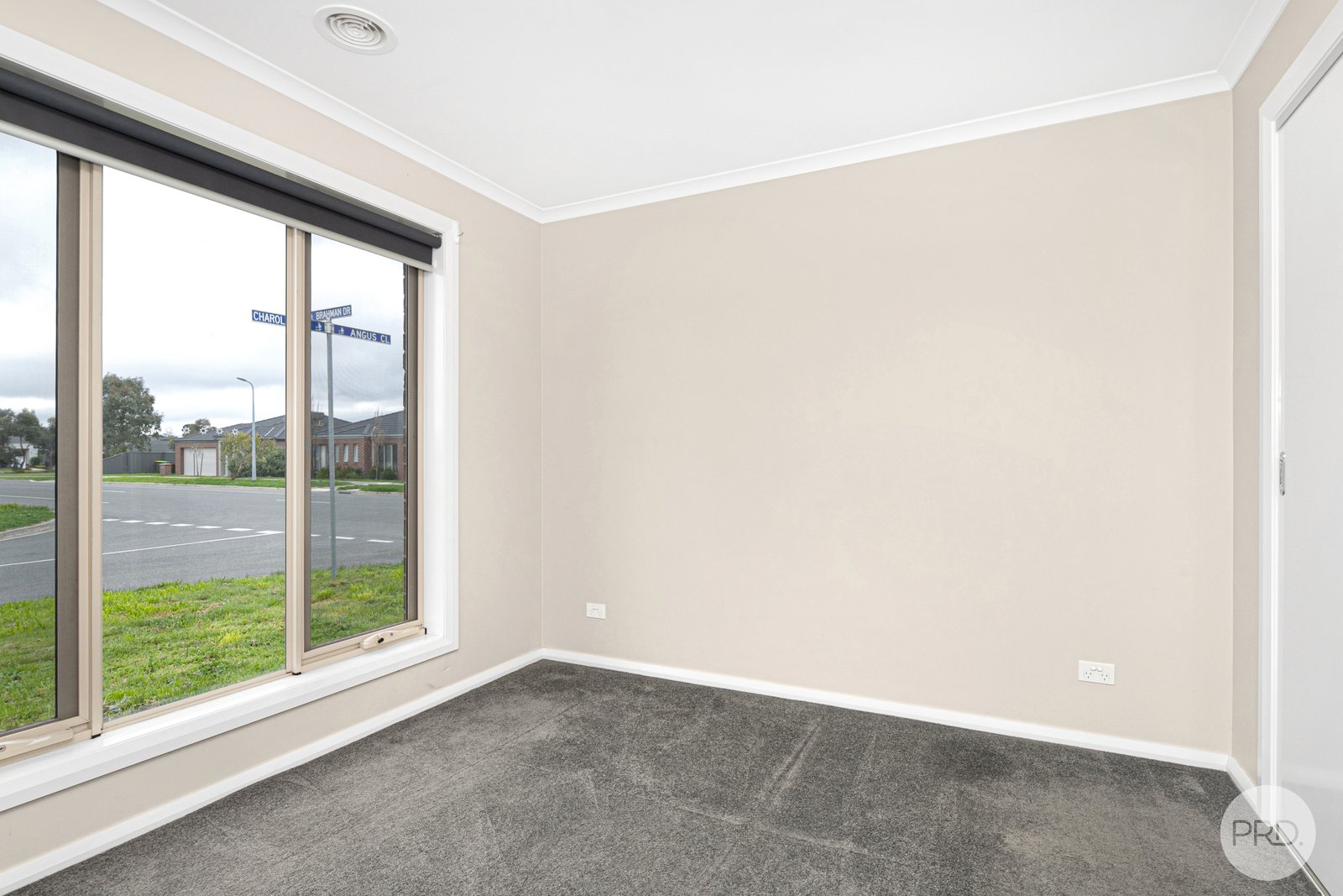 1 Charolais Street DELACOMBE 10