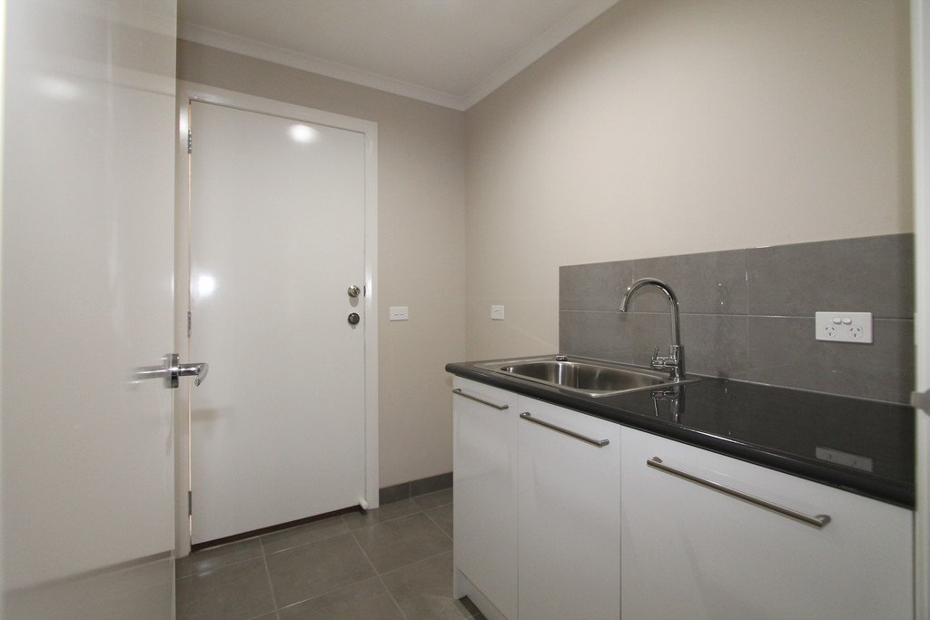 1 Charolais Street DELACOMBE 7