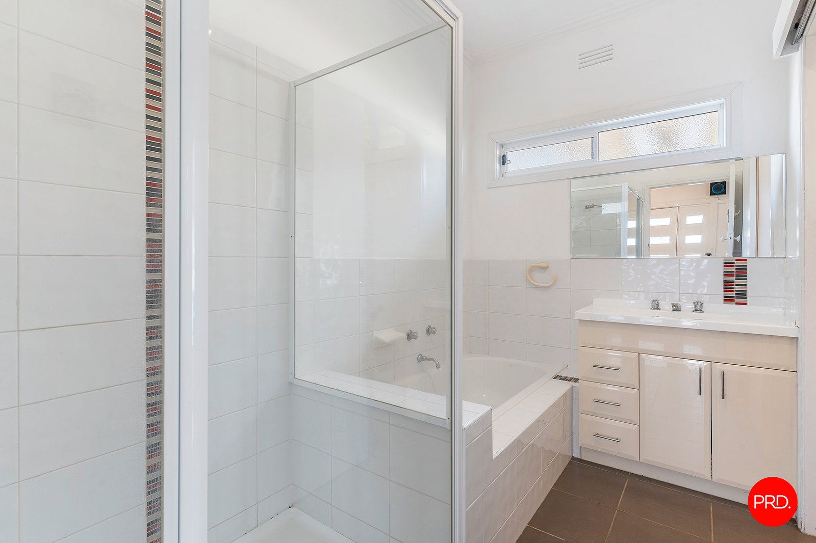 1 Chifley Avenue KANGAROO FLAT 11