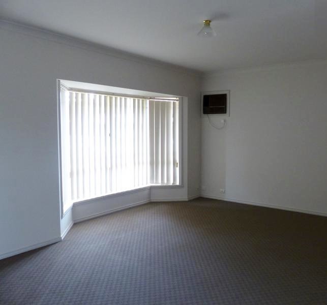 1 Chloe Court LAVINGTON 4
