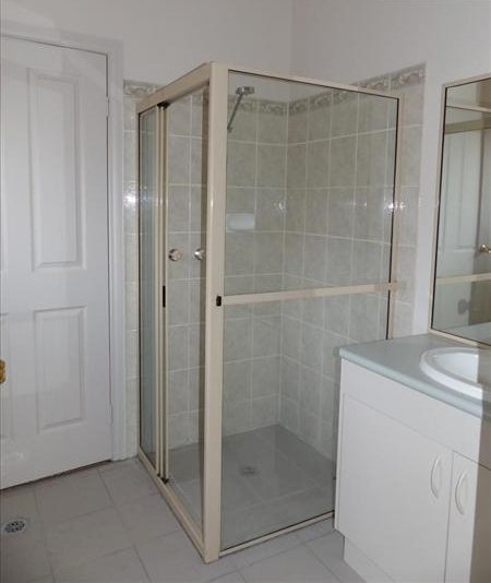 1 Chloe Court LAVINGTON 5
