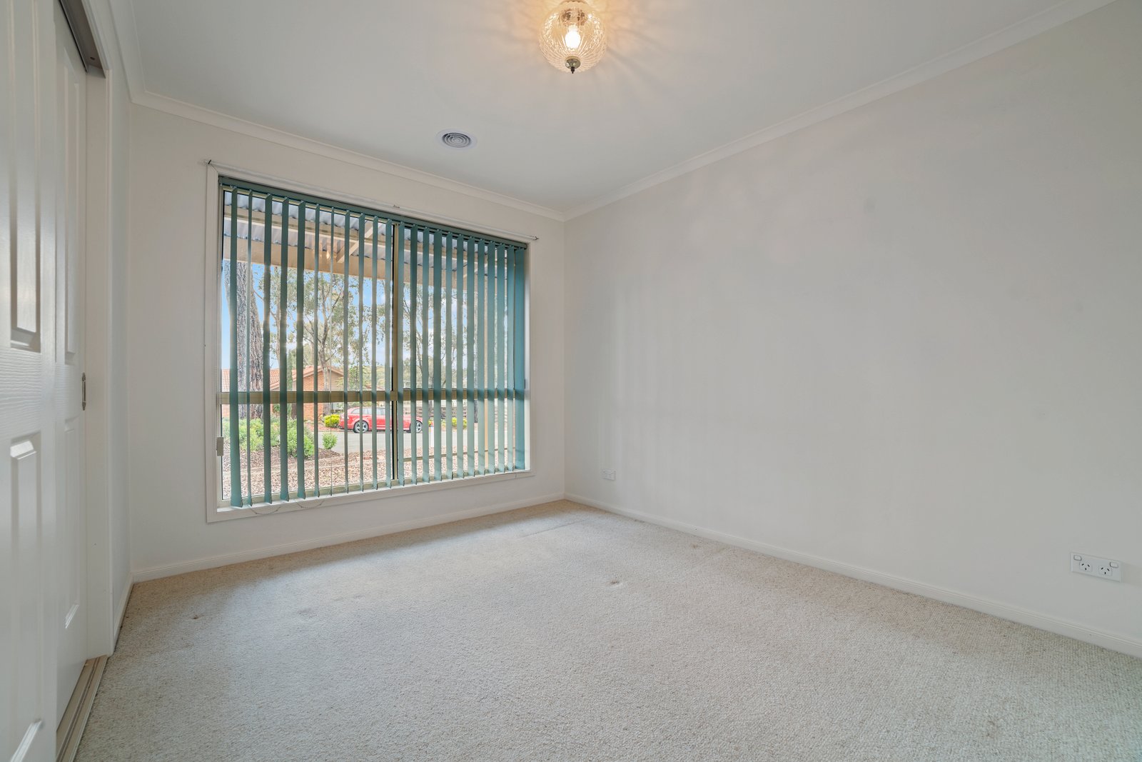 1 Churinga Court GOLDEN SQUARE 7