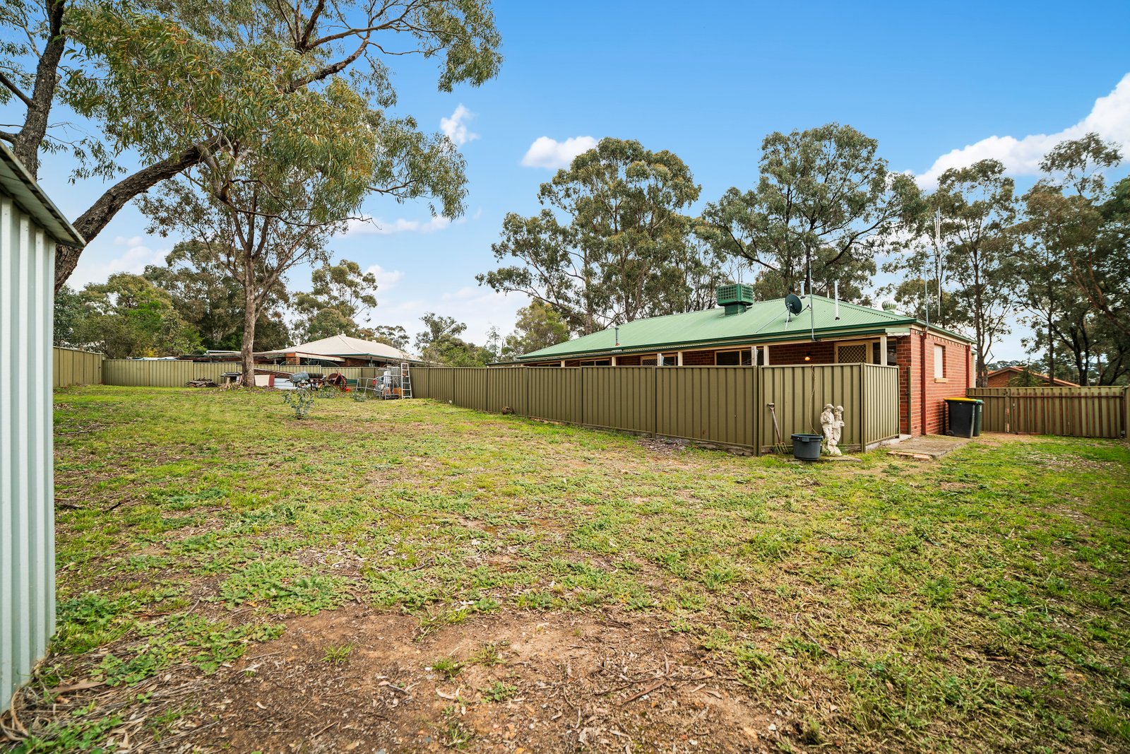 1 Churinga Court GOLDEN SQUARE 12