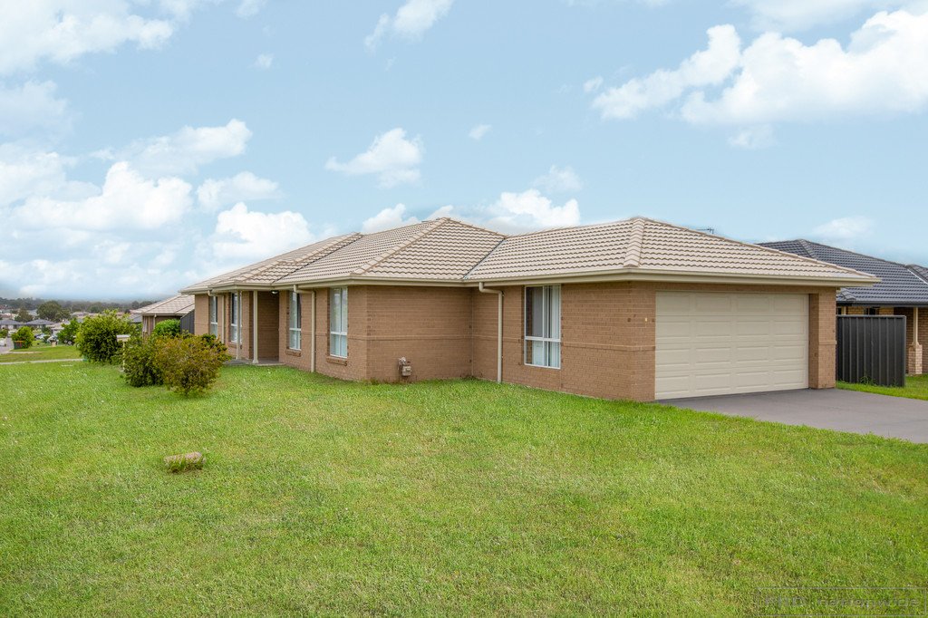 1 Colombard Street CLIFTLEIGH 6
